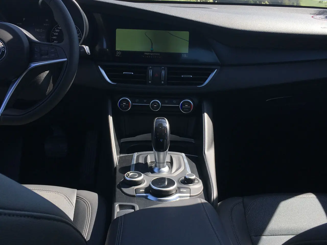 Billede 6 - 2/19 Alfa RomeGiulia 2,2D Edizione 180Aut Km53000