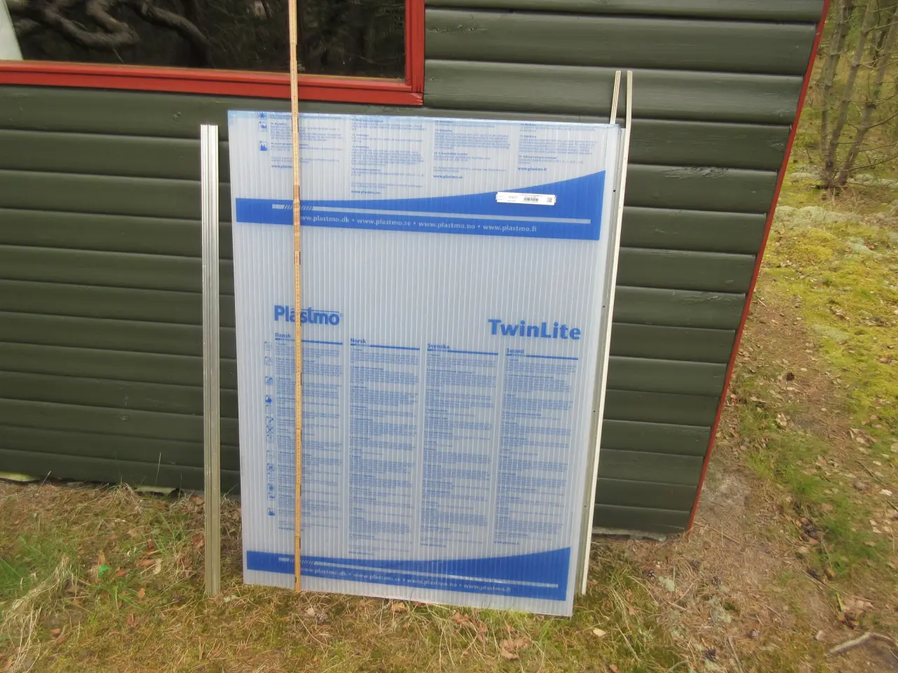 Billede 1 - 3 rester Plastmo tagplader 16mm og 4 aluskinner