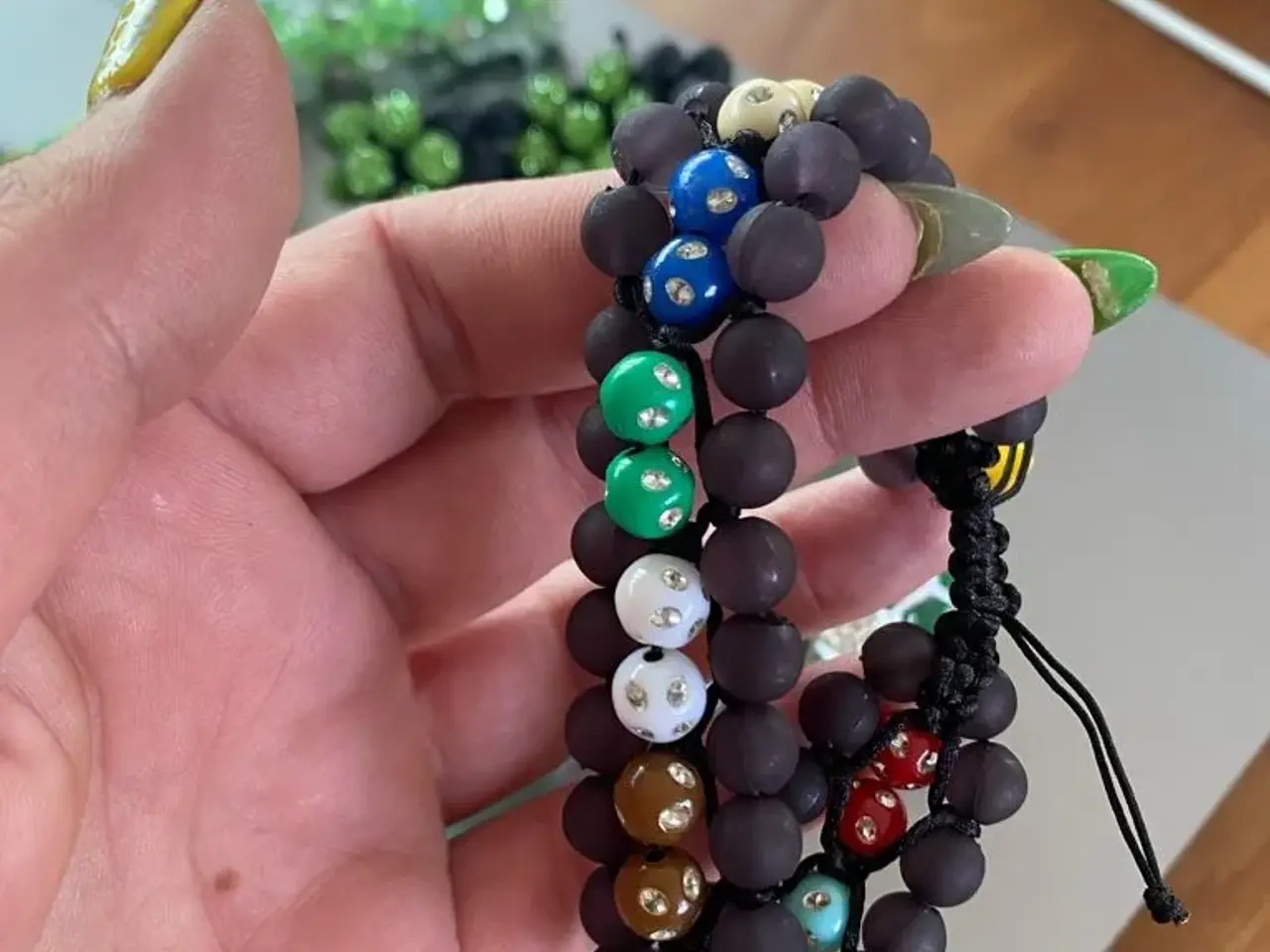 Billede 5 - Nye knyttede armbånd
