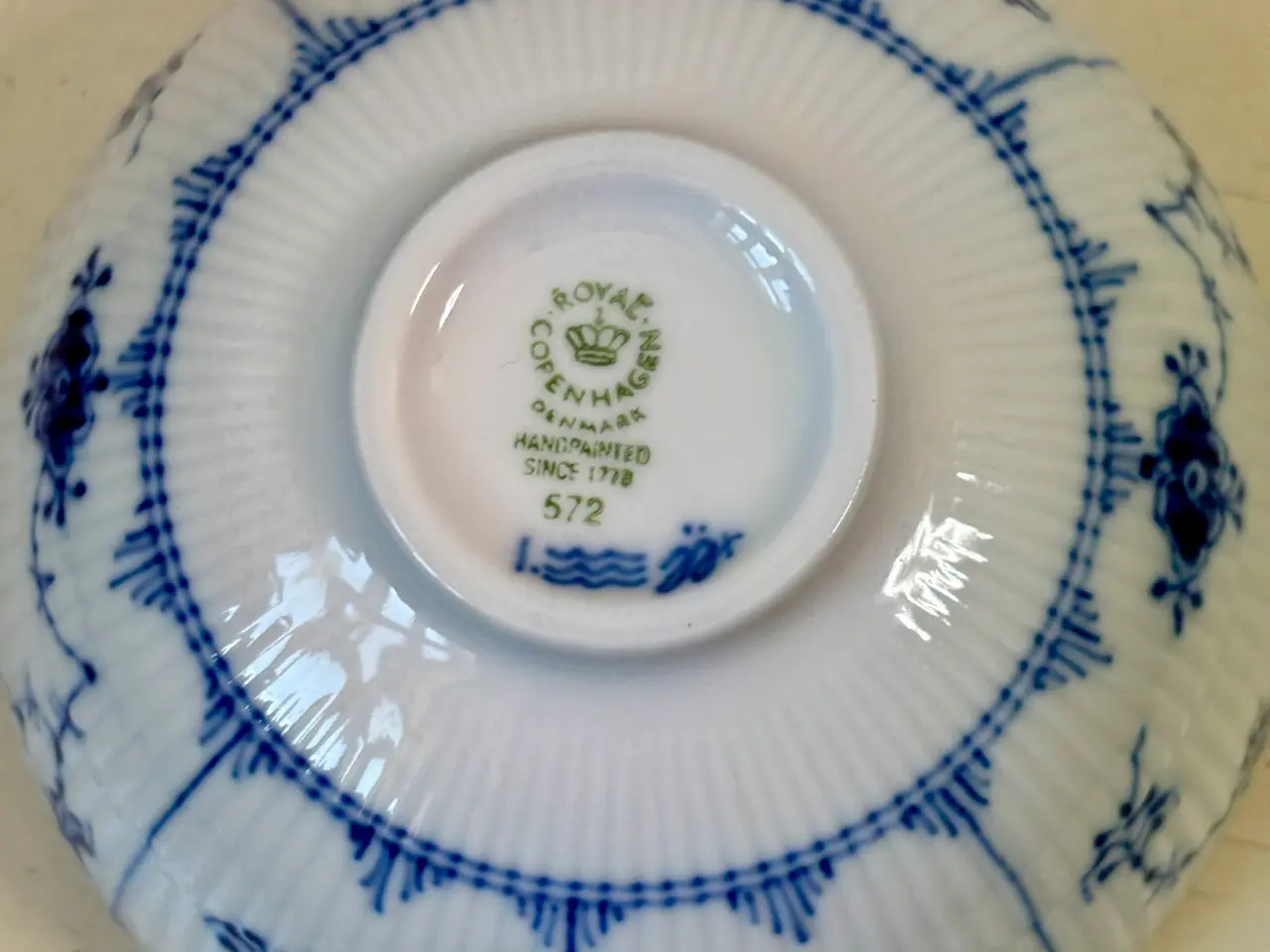 Billede 3 - Royal Copenhagen, muselmalet lille skål