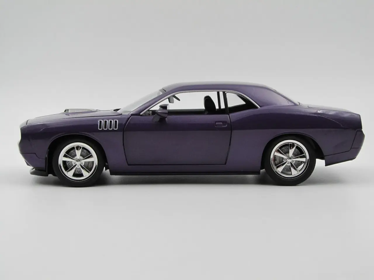 Billede 2 - 2010 Dodge Challenger SRT- 1:18  Cuda