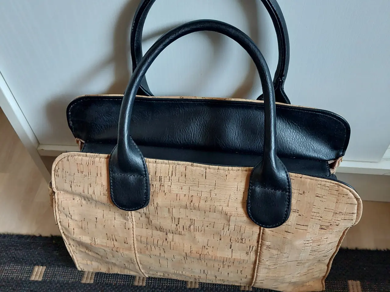 Billede 1 - Ny Kork Taske m sorte Hanke og Skulderrem