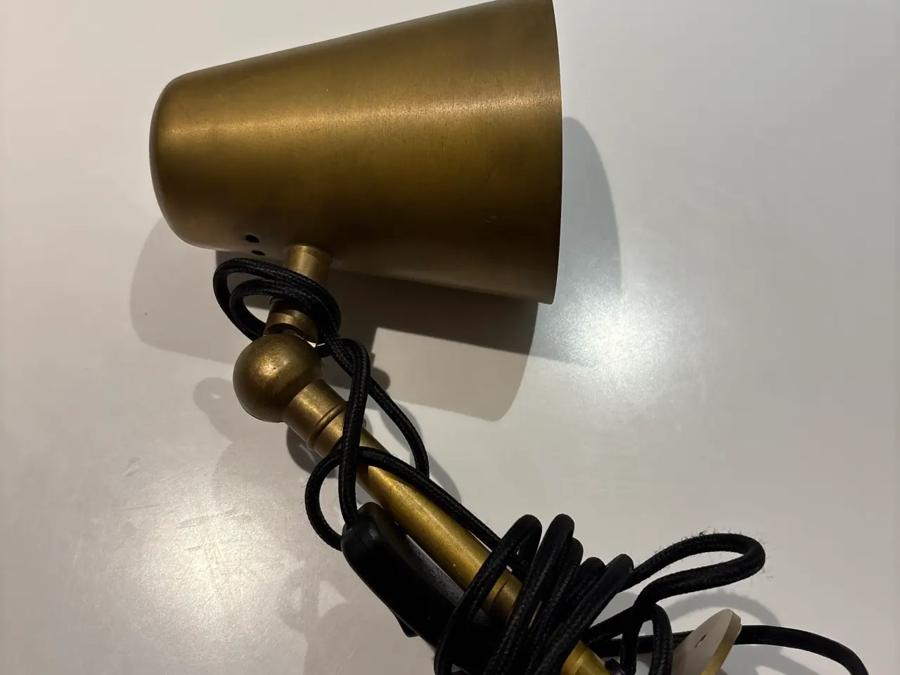 Billede 1 - Messing farvet lampe
