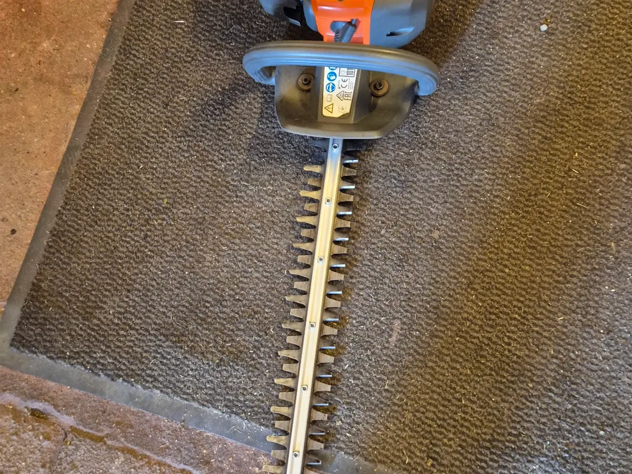 Billede 2 - Husqvarna hækkeklipper. 122HD60.