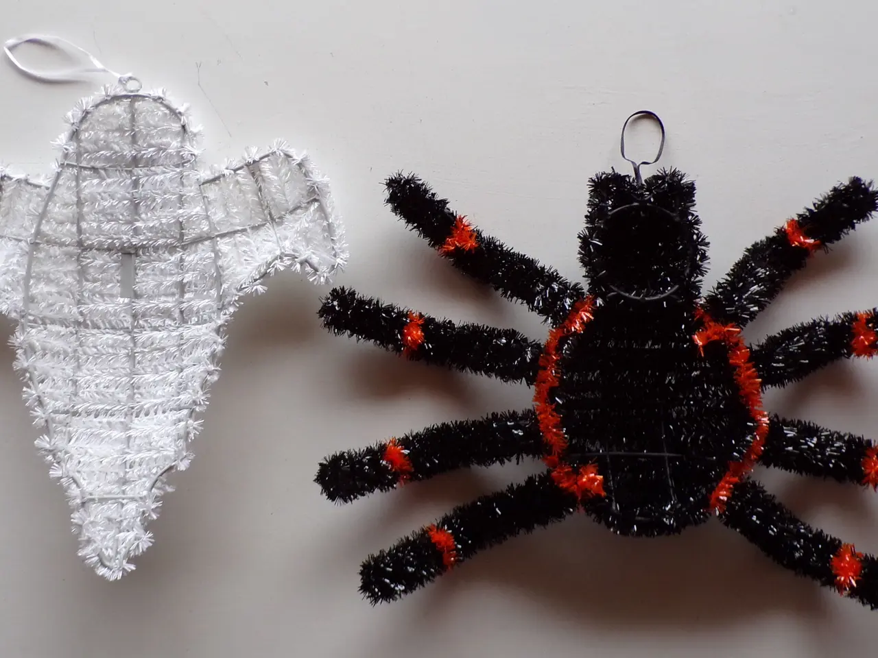 Billede 2 - Halloween spøgelse og edderkop til ophængning