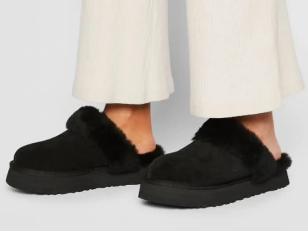 Billede 2 - Nye UGG hjemmesko/slippers ruskind str. 42 (40-41)
