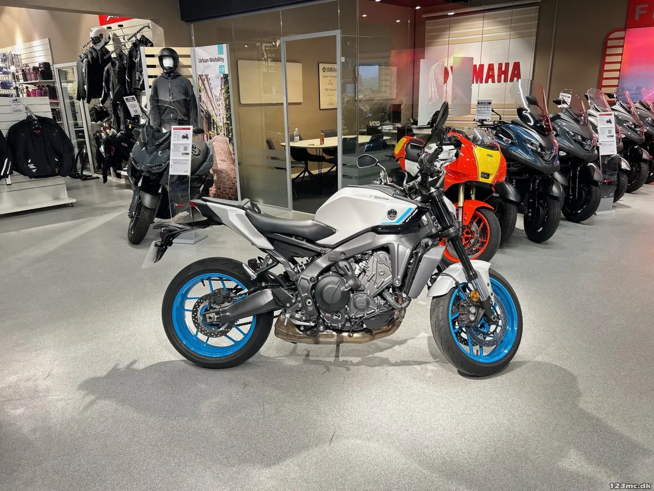 Billede 1 - Yamaha MT-09 Y-AMT