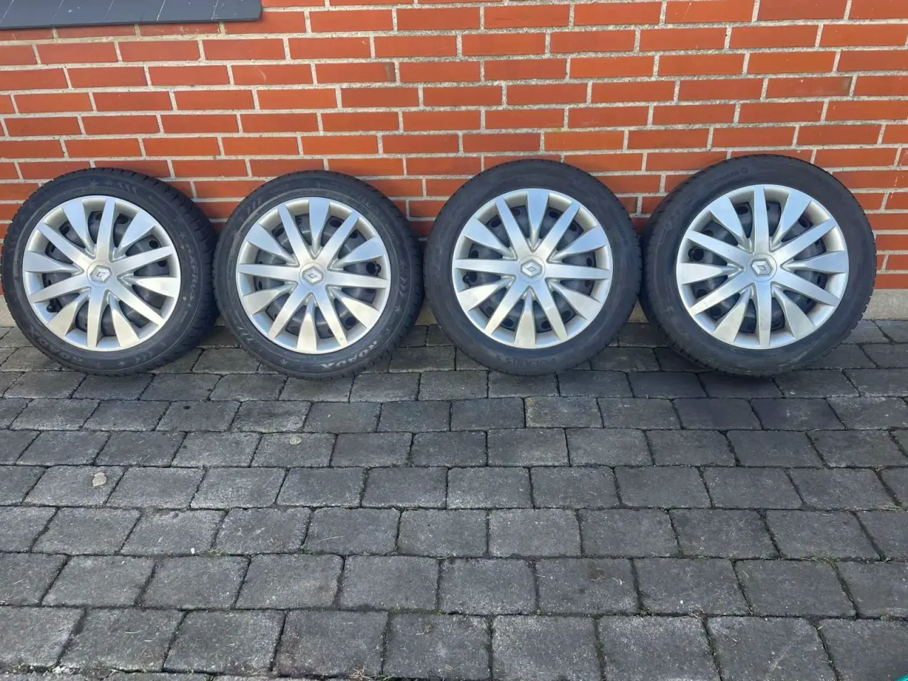 Billede 1 - 16 Originale Renault vinterhjul 5x114.3 ny dæk