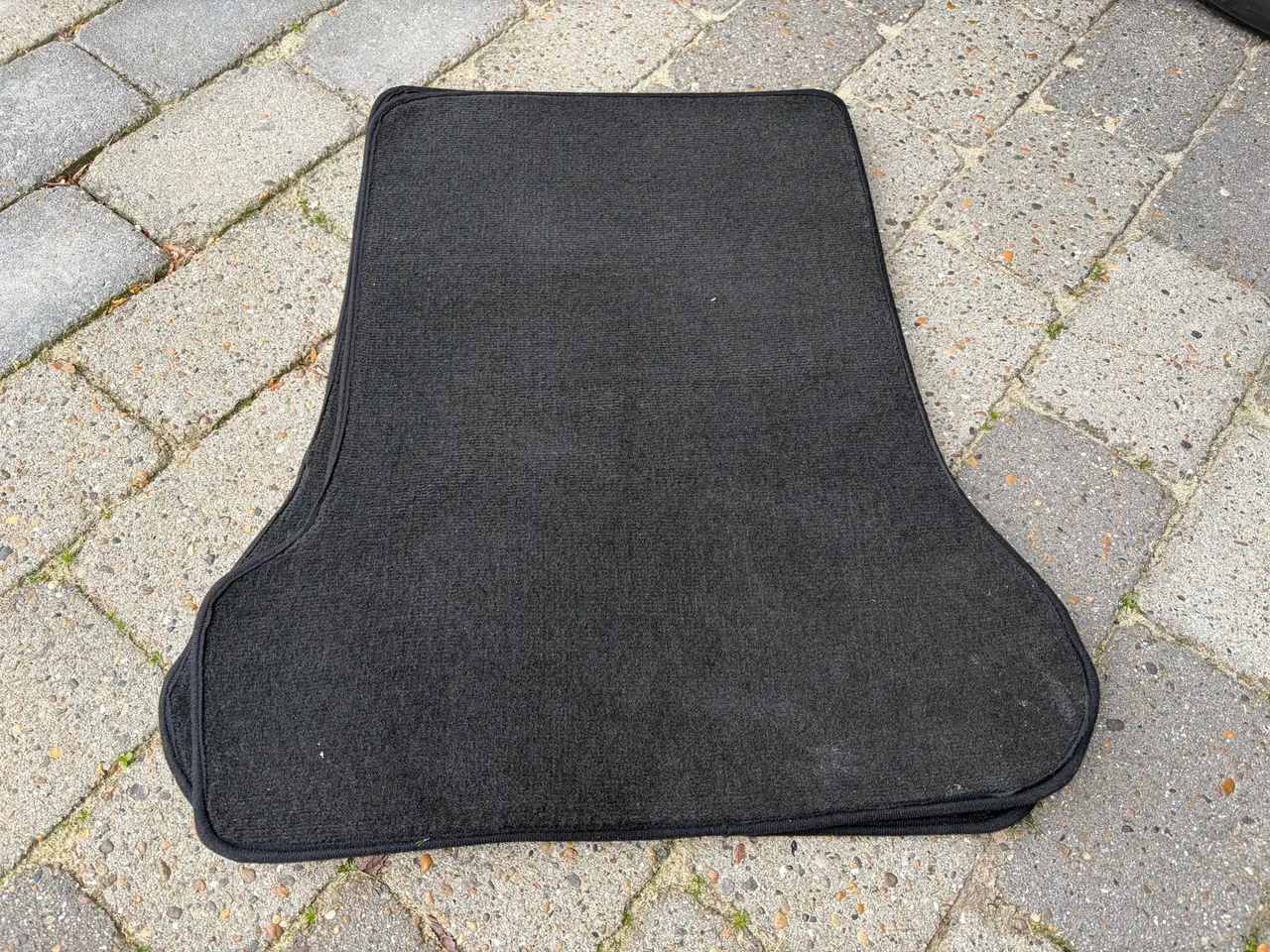 Billede 3 - NYE Velourmåtter VW Golf 3 hatchback