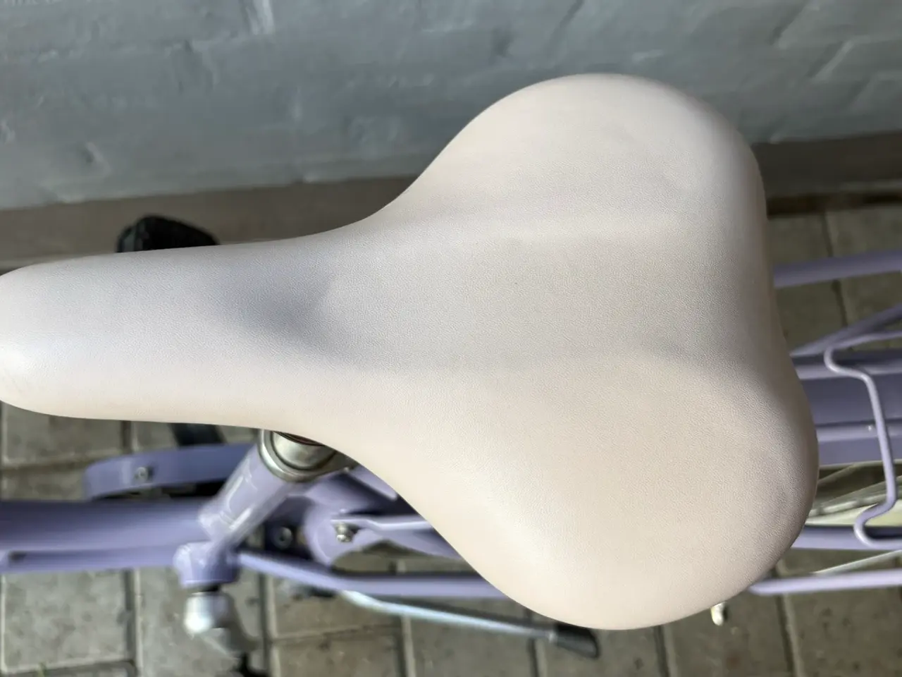 Billede 3 - 2 årig velholdt 24” pigecykel