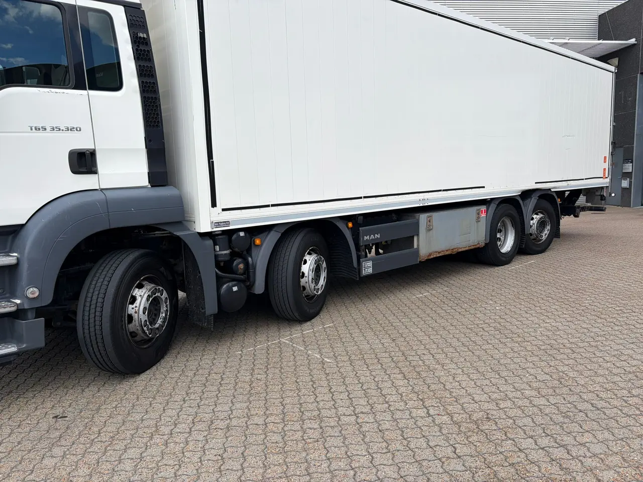 Billede 13 - MAN TGS 35.320 8x2-6, Lukket kasse