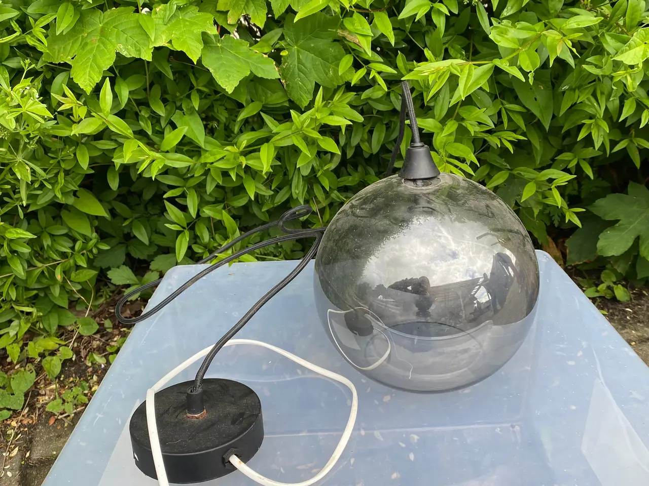 Billede 5 - Smuk røgfarvet glaspendel / loftslampe