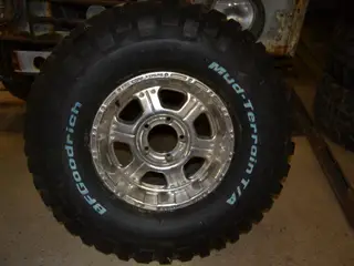 37 / 12,50 x 17 BFGoodrich Mud-Terrain T/A KM3  