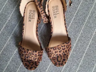 Bull boxer sandaler leopardprint Dame størrelse 39