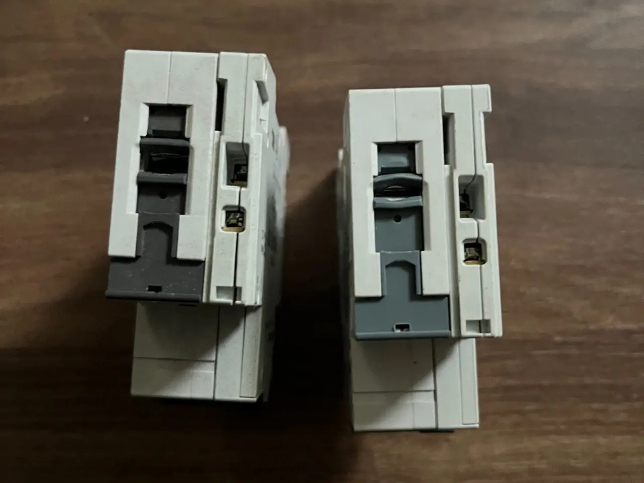 Billede 9 - 2x Siemens MCB automatsikring & Auxiliary Switches