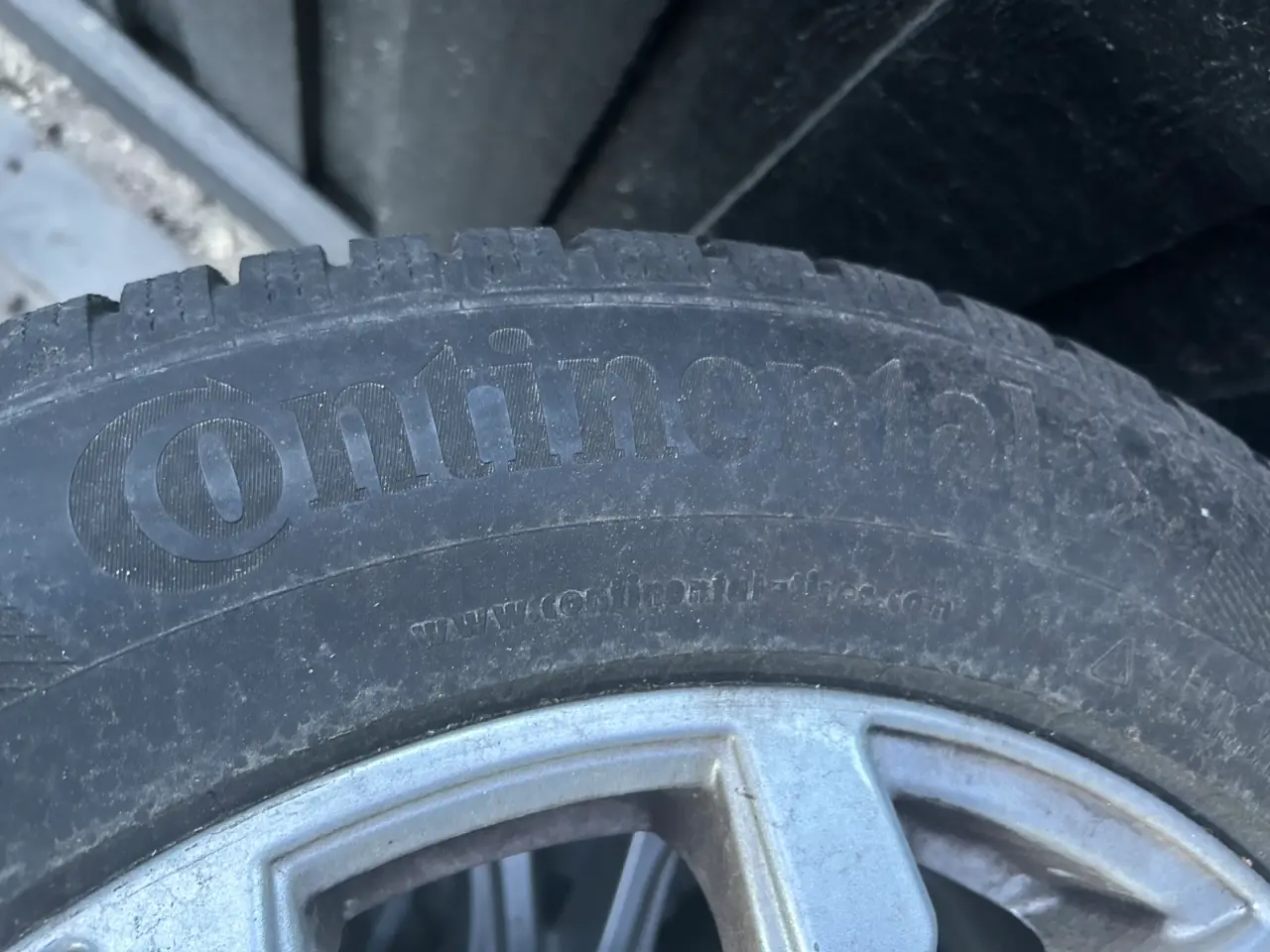 Billede 2 - VW 18” alu. fælge 5x130 med vinterdæk-255/55R18
