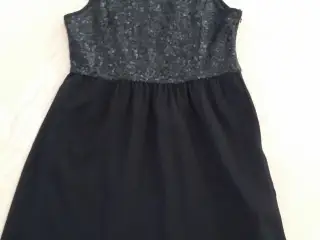 Pige kjole xs