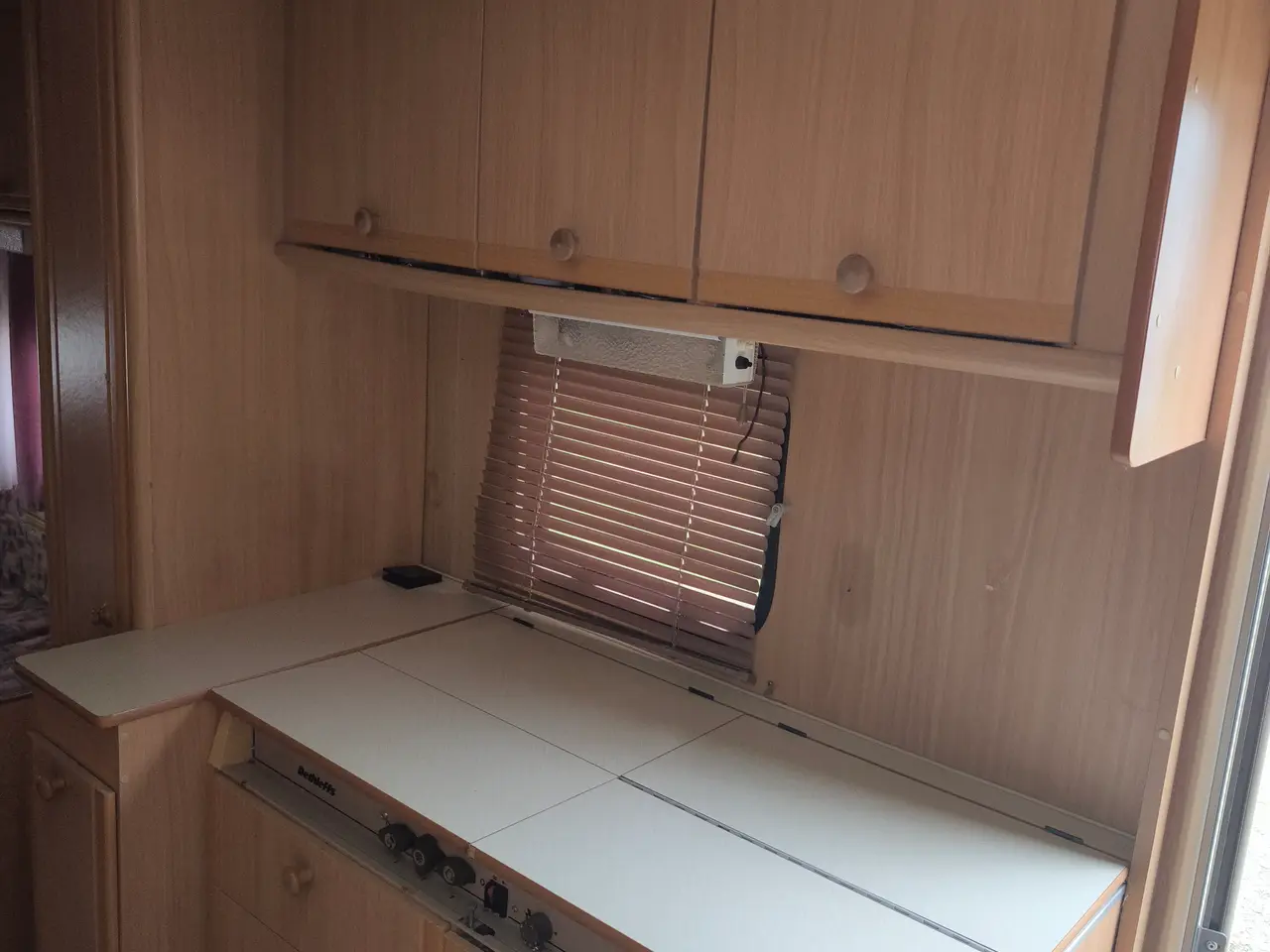 Billede 6 - Dethleffs RM 5 Campingvogn – 1993 – 4 sovepladser
