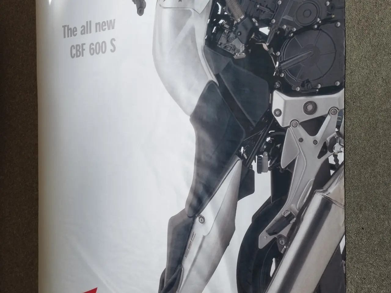 Billede 4 - Vægophæng i stof til Honda CBF 600 S.