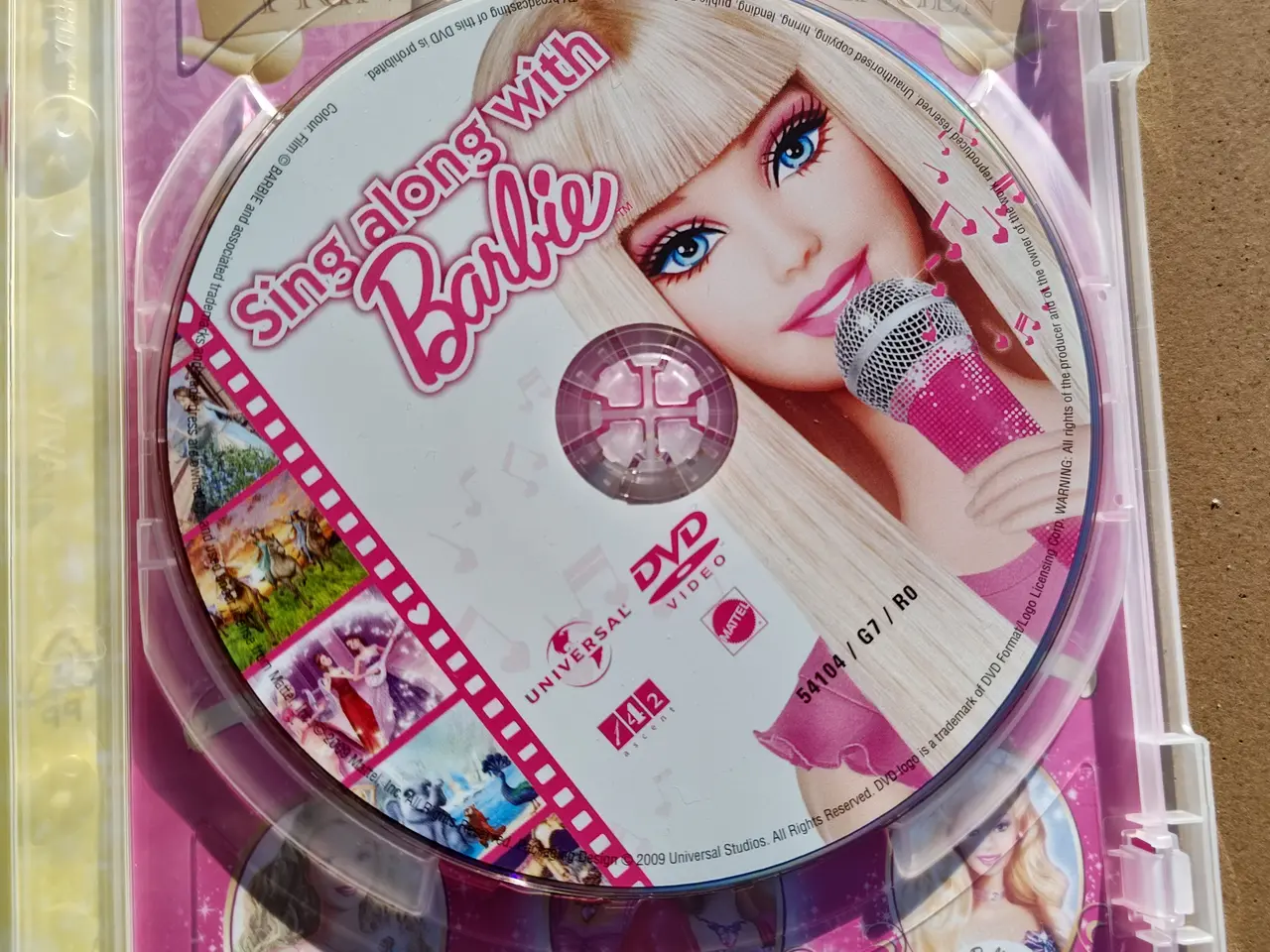 Billede 2 - Syng med Barbie DVD