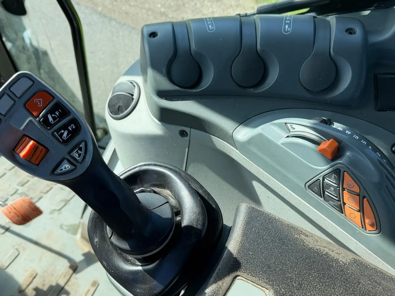 Billede 19 - CLAAS Arion 440 Fin traktor, har kun kørt med vogn