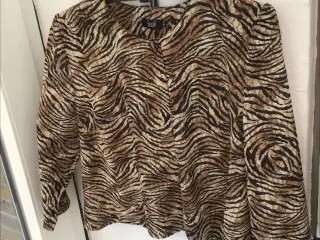 Stola.i leopard mønster str.42