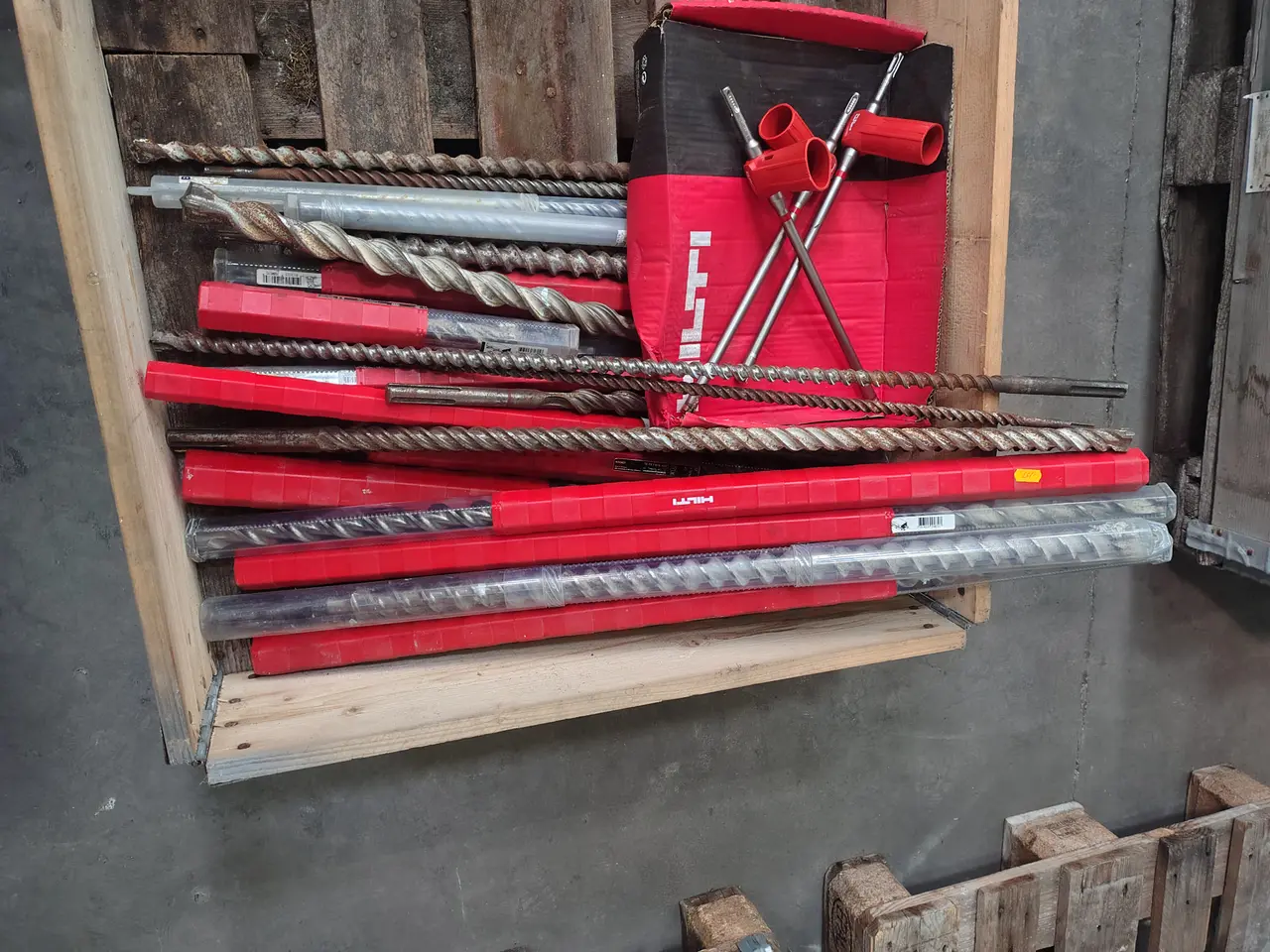 Billede 1 - Store spiral- og hammerbor  BL.A. HILTI