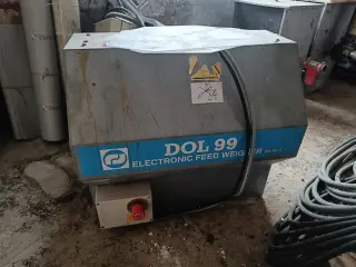 - - - Skov elektronisk vægt ca. 20 kg pr bats (momsfri)