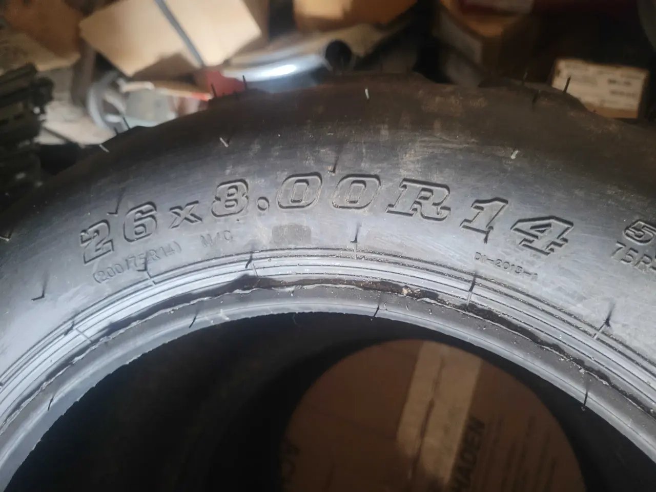 Billede 1 - 26 x 8.0 R 14 dæk