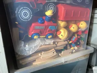 LEGO i 4 kasser alt fra 2 år til 18år