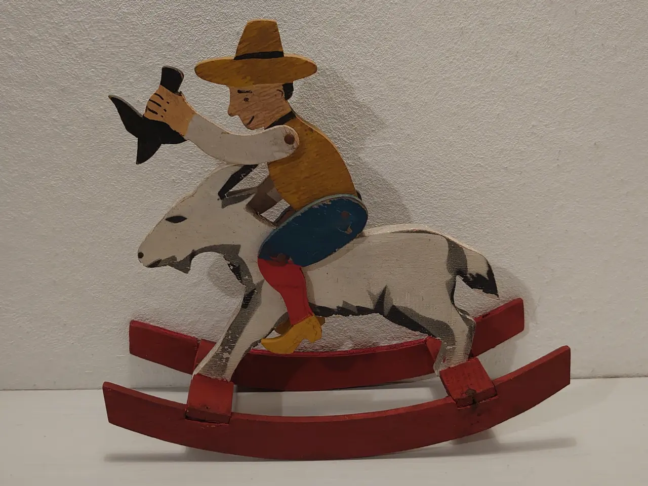 Billede 5 - Gammel Klods Hans gyngehest i træ. L.23cm. Ca.1950