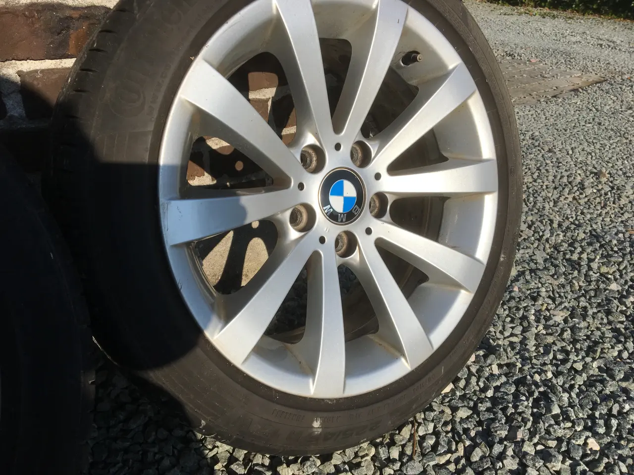 Billede 2 - Sommerdæk 17 tommer med originale BMW alufælge