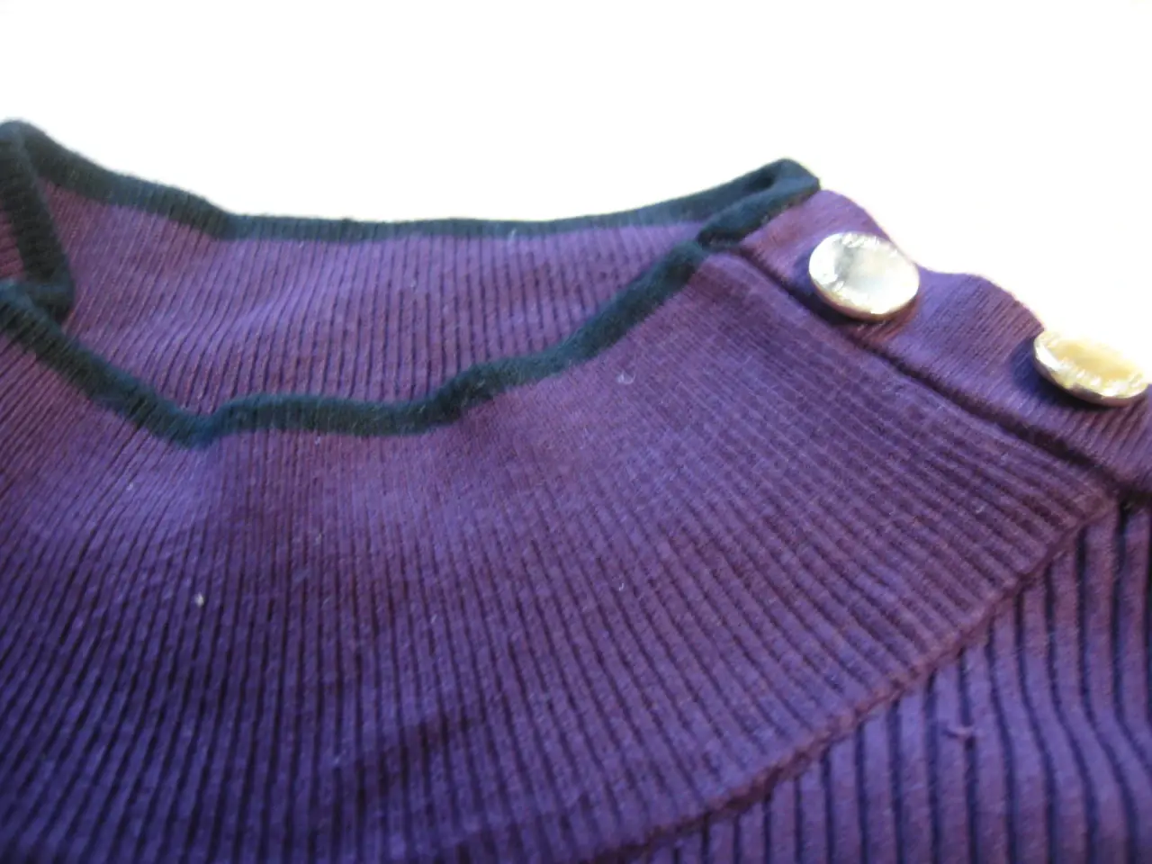 Billede 6 - Calvin Klein sweater str L