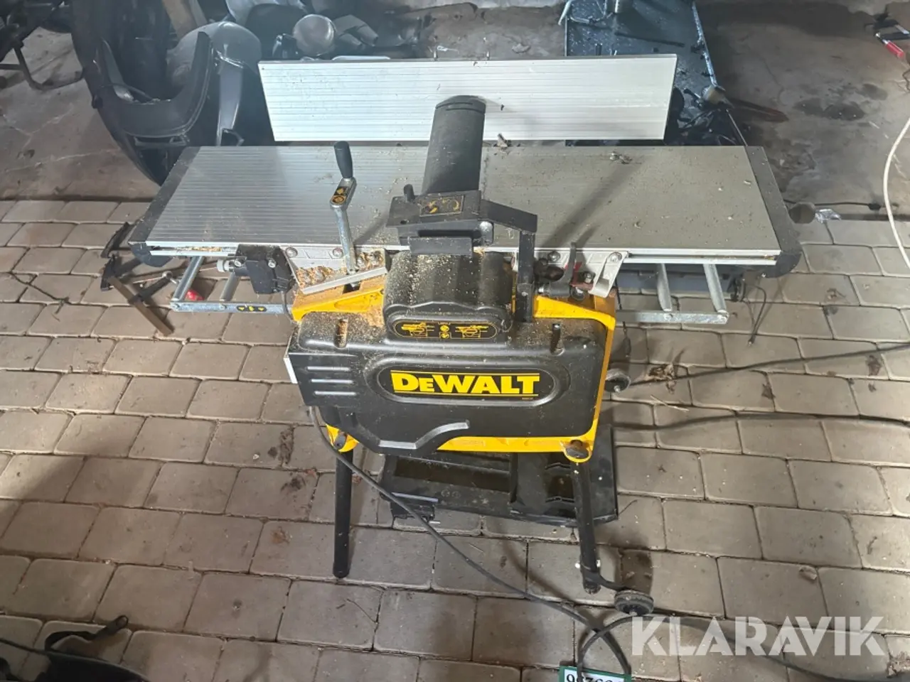 Billede 11 - Kombineret afretter-/tykkelseshøvl DeWALT D27300-QS