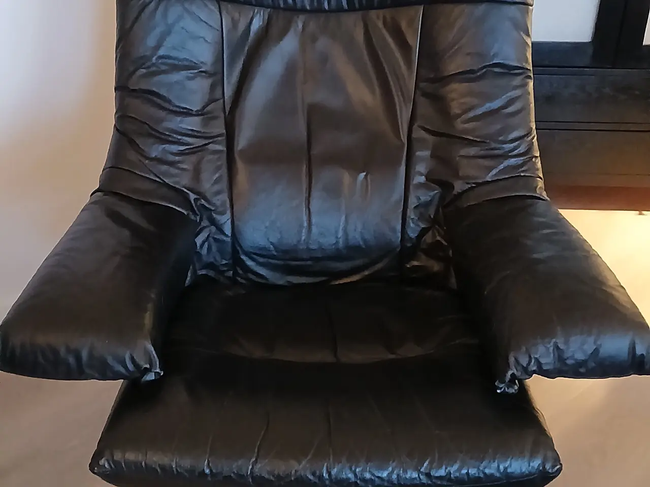 Billede 2 - Læderstol med skammel