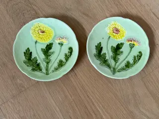2 stk Majolika platter med løvetands motiv