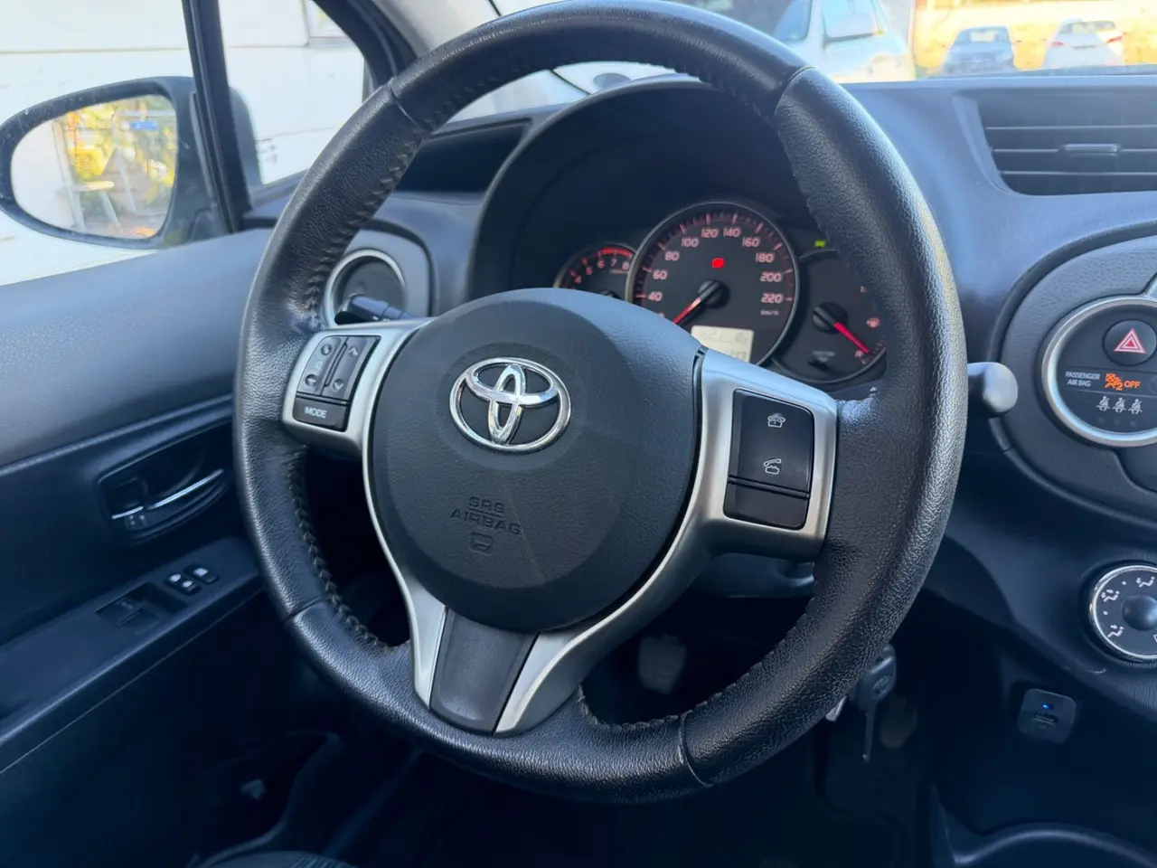 Billede 10 - Toyota Yaris 1,0 VVT-i T2 Touch