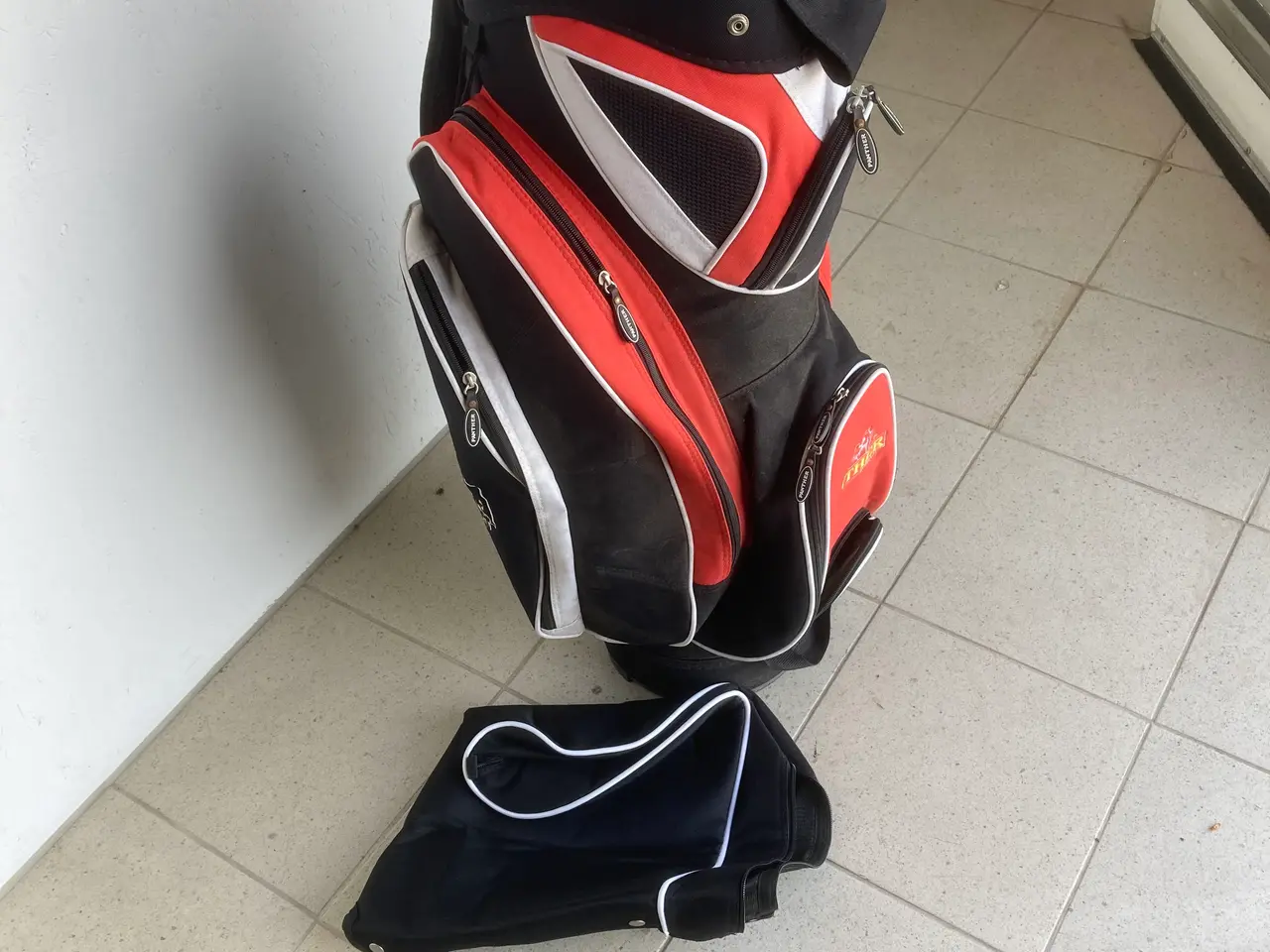 Billede 1 - Flot Golfbag er som ny.