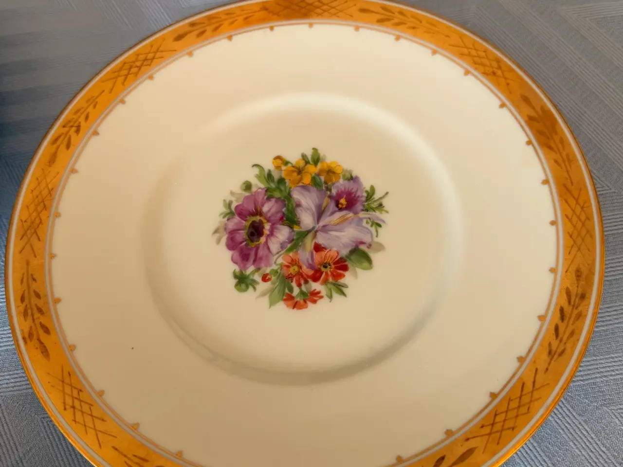 Billede 4 - Royal Copenhagen guldkurv med blomster