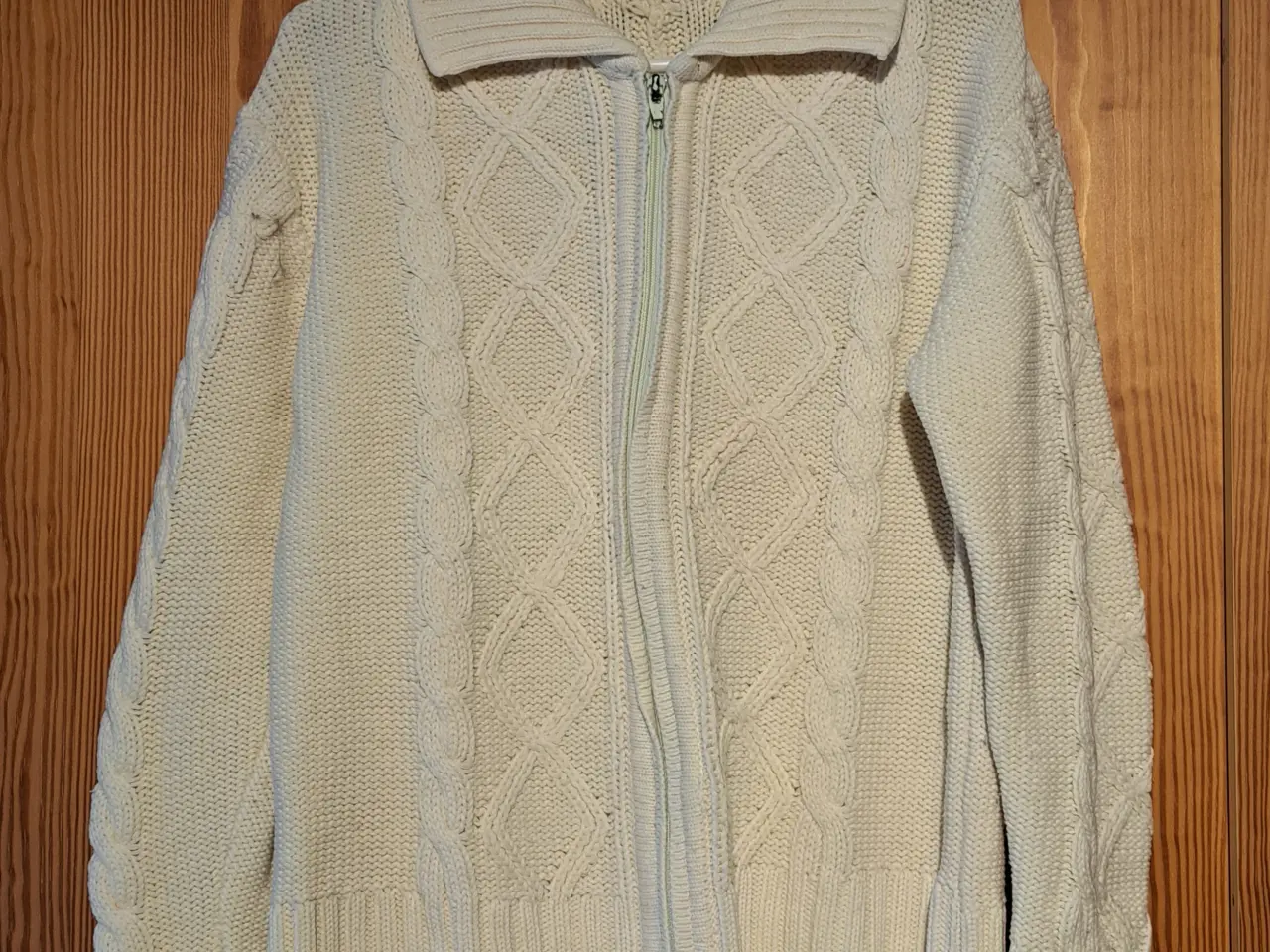 Billede 1 - Cardigan fra C&A i rigtig fin stand
