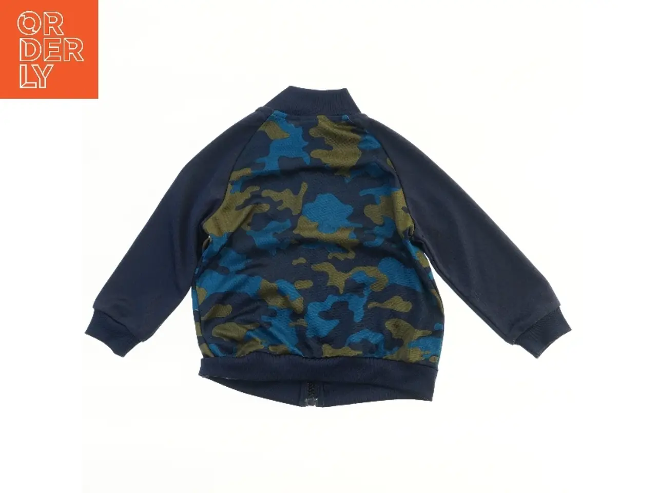 Billede 2 - Camouflage jakke til børn (str. 104)