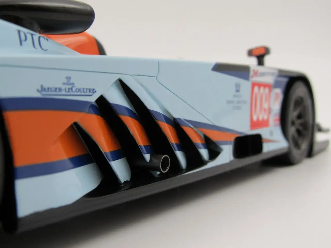 Billede 5 - 2011 Aston Martin AMR-One #009 - 1:18
