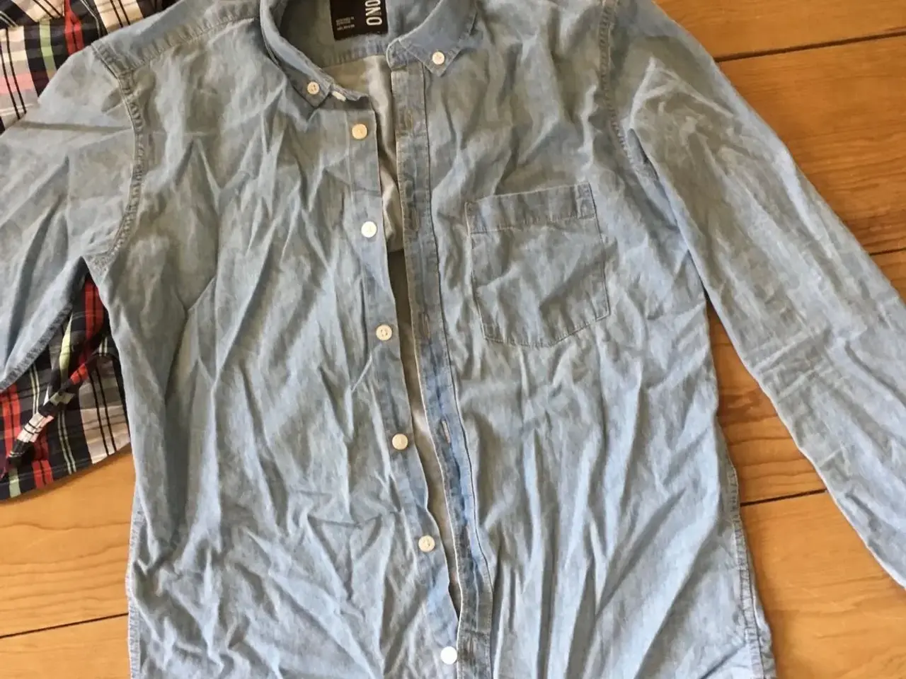 Billede 1 - Mono blå denim skjorte str 14 år