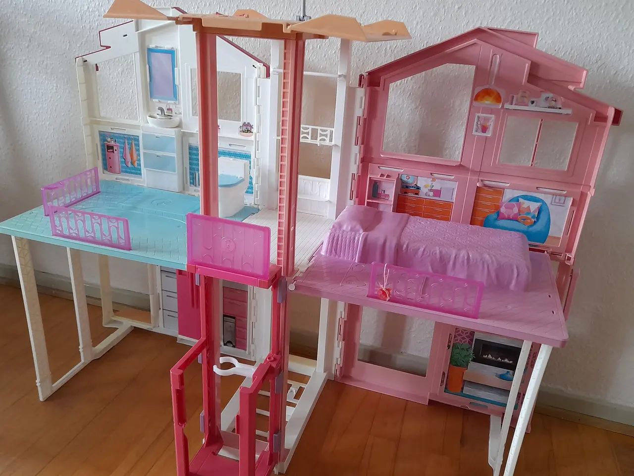 Billede 1 - Barbie Malibu dukkehus.