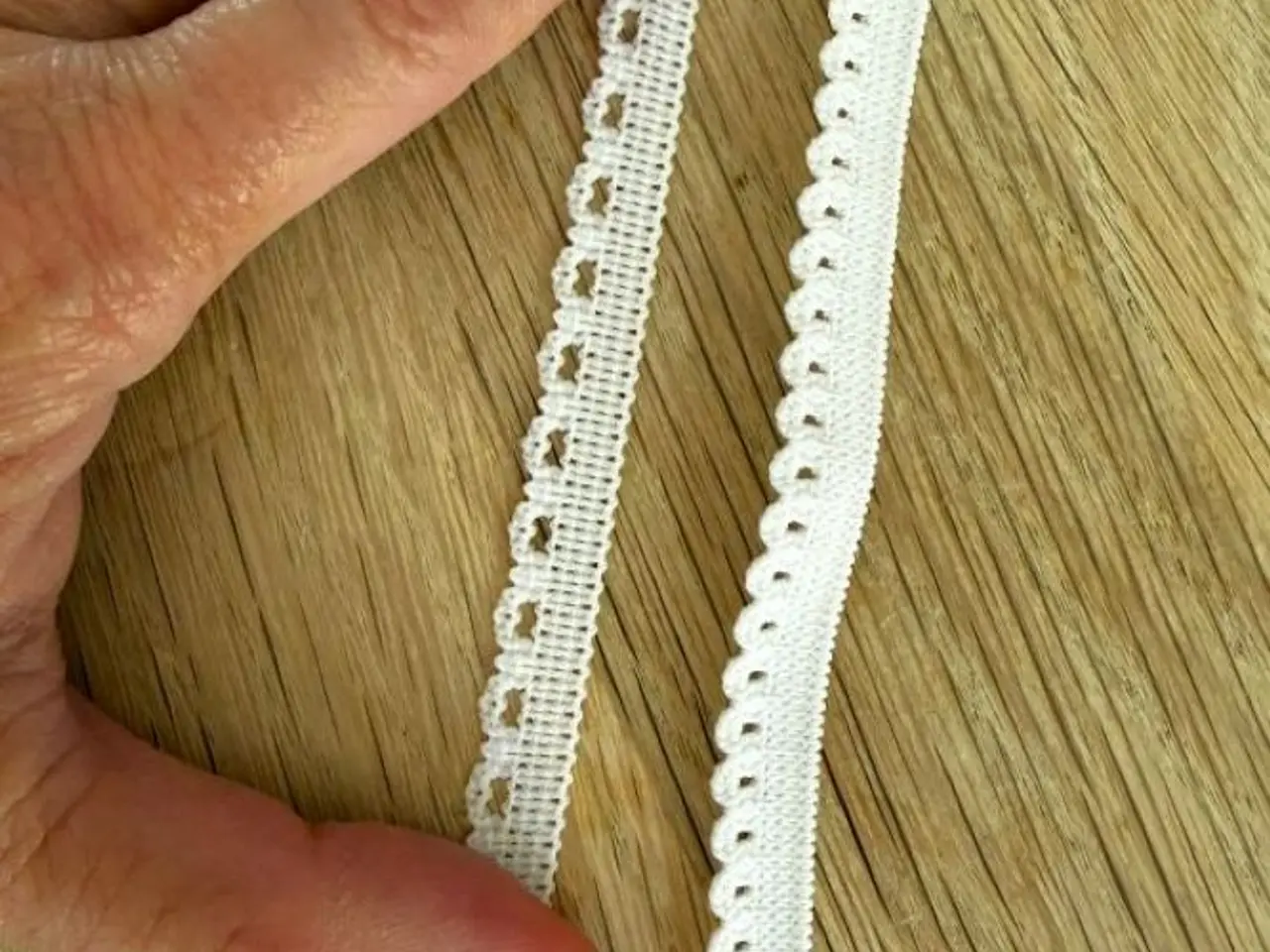 Billede 5 - Mere end 10 meter helt ny, hvid kantelastik