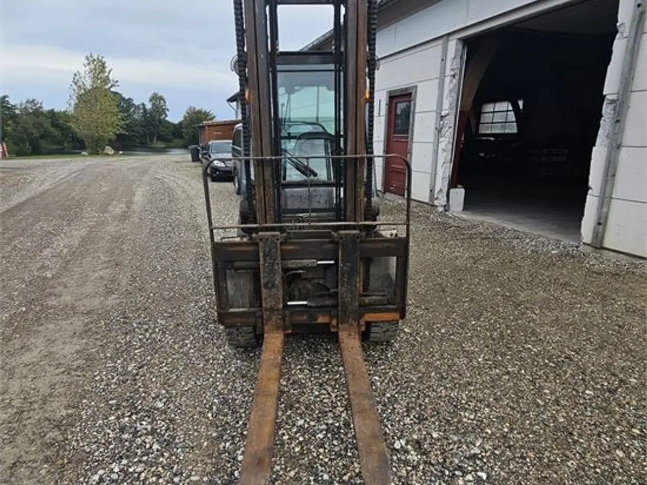 Billede 5 - Nissan FGD02A300 - Diesel - kapacitet/capacity 3 ton - løftehøjde/lifting height 3,7 meter