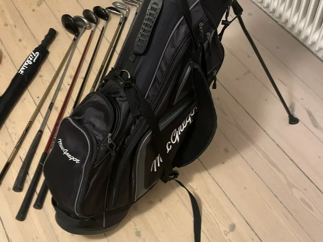Billede 2 - Komplet golfsæt med vogn og taske