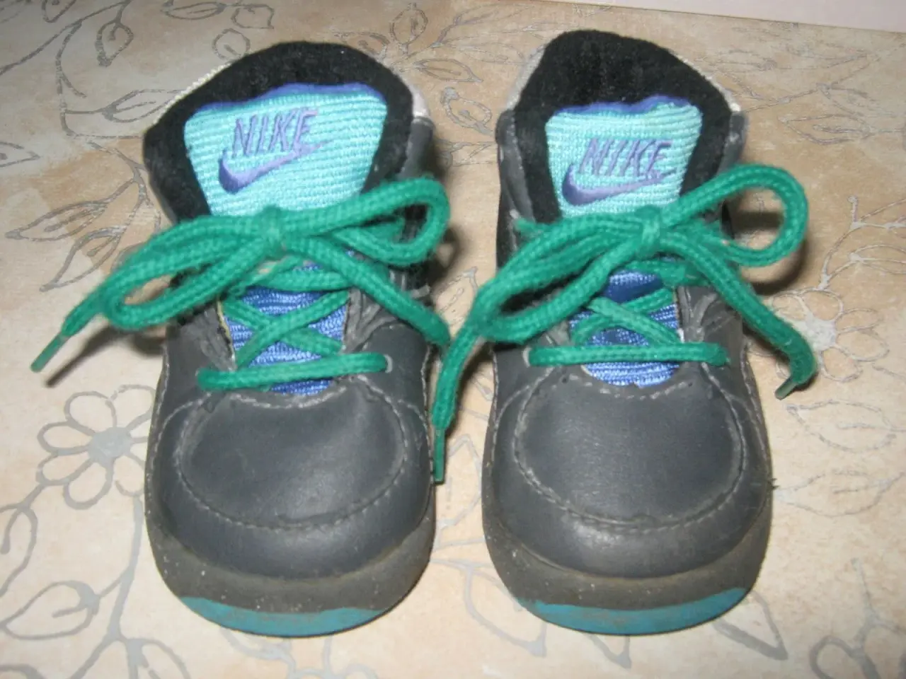Billede 1 - Nike og Bundgaard snøresko str. 18.5