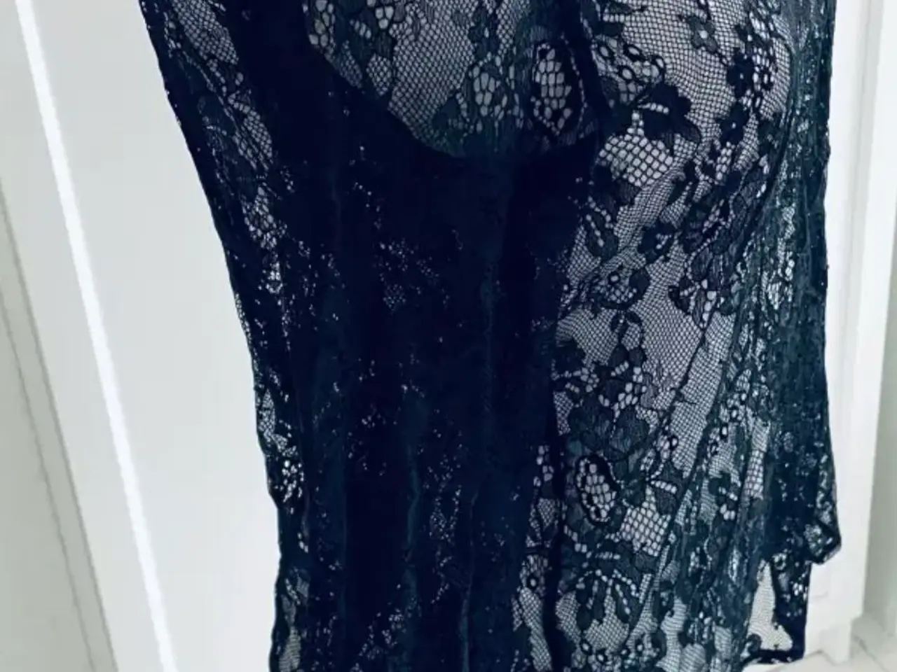 Billede 6 - Bluse fra Custommade i blonde 