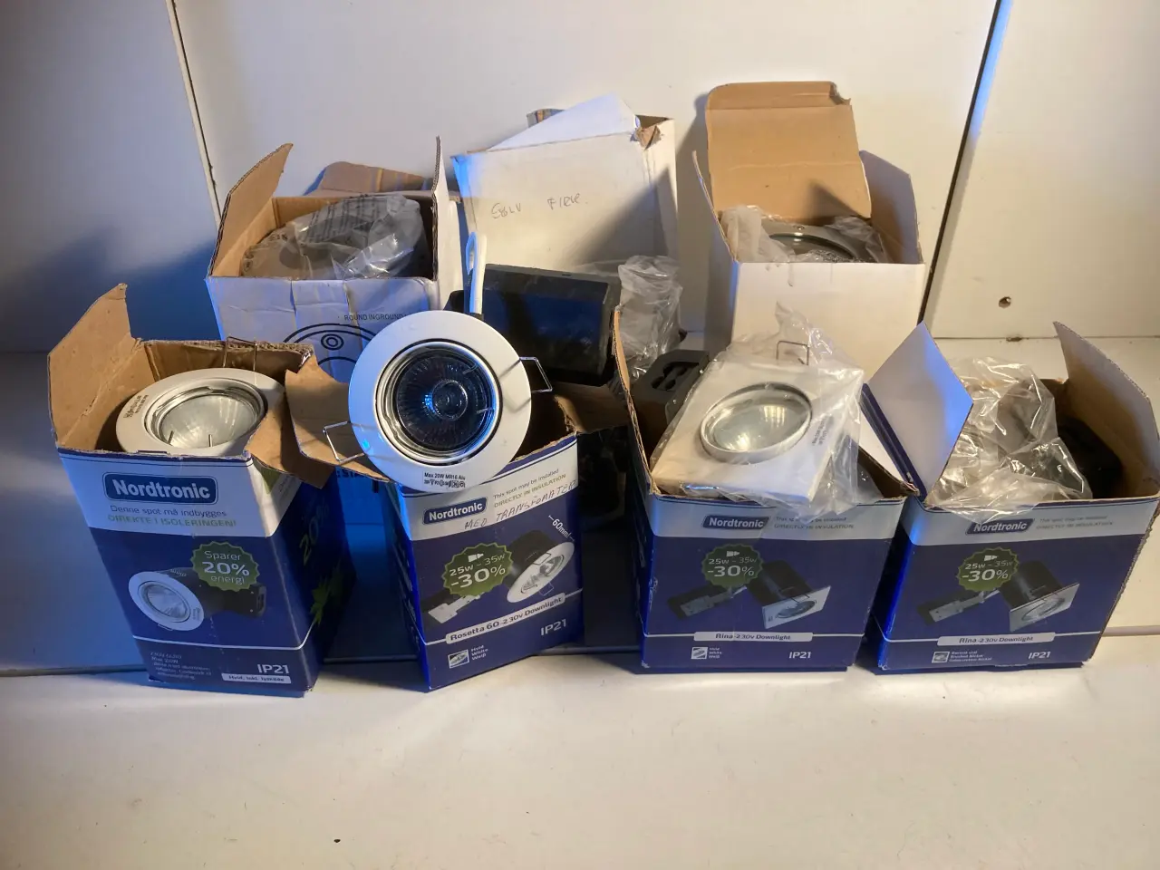 Billede 6 - Lamper i overskud - 100% nye & helt ubrugte.
